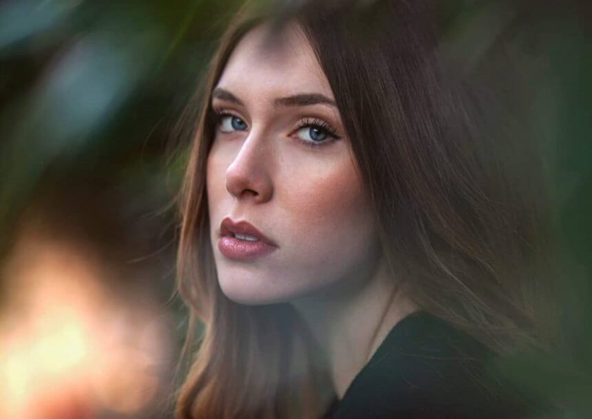 Η Αφροδίτη Λιάντου στο TLIFE: Η μετακόμιση στο Λονδίνο, η σύγκριση με τη μητέρα της, Εβελίνα Παπούλια, και ο μεγάλος έρωτας που ζει!