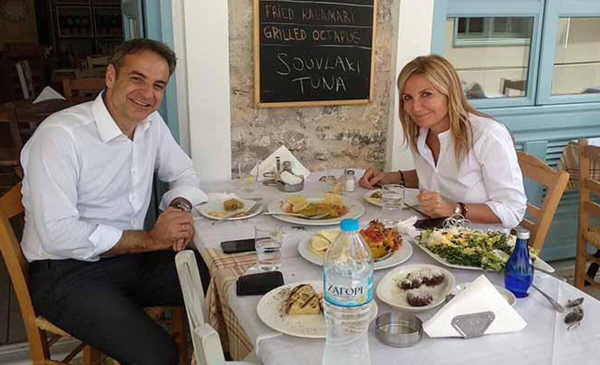 Μητσοτάκης – Μαρέβα, γεύμα για δυο στην παλιά πόλη του Ναυπλίου [pics]