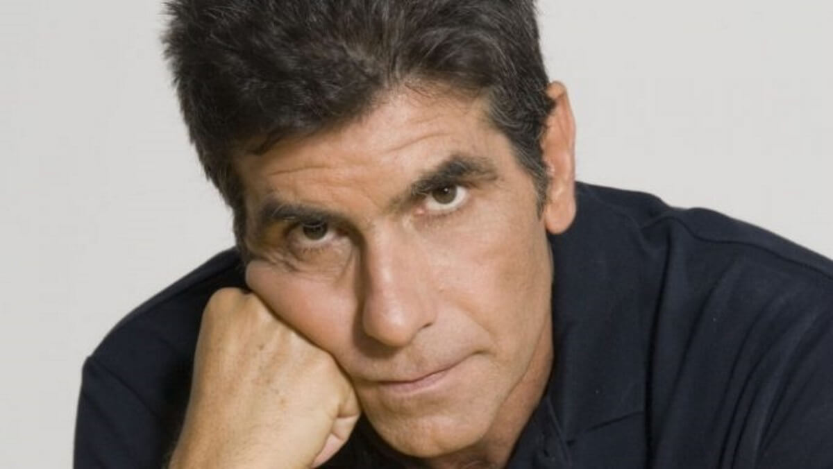 Ο Γιάννης Μπέζος εξομολογείται: «Υπάρχουν άνθρωποι που μου είναι αδιάφοροι!»