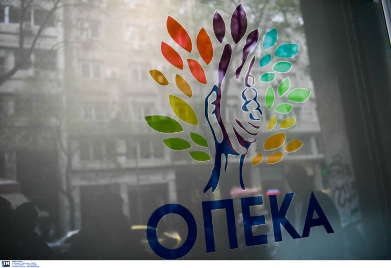 ΟΠΕΚΑ: Πότε καταβάλλονται τα επιδόματα του Μαΐου