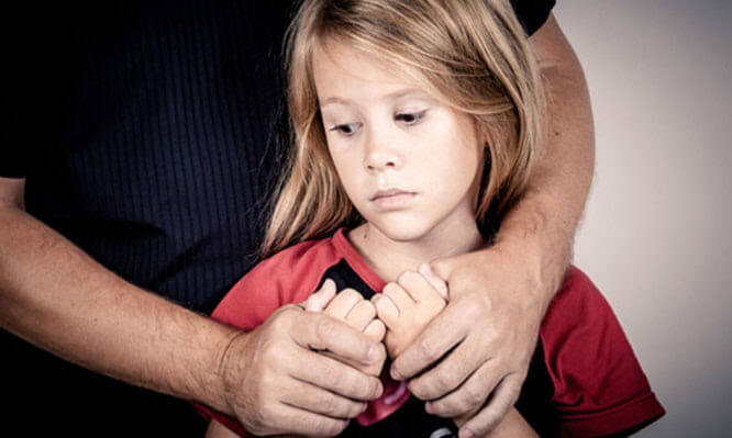 “Πρέπει να τελειώνει το μαρτύριο μας. Βρείτε τα!”, λένε οι γονείς σε ΕΟΠΥΥ και εργοθεραπευτές