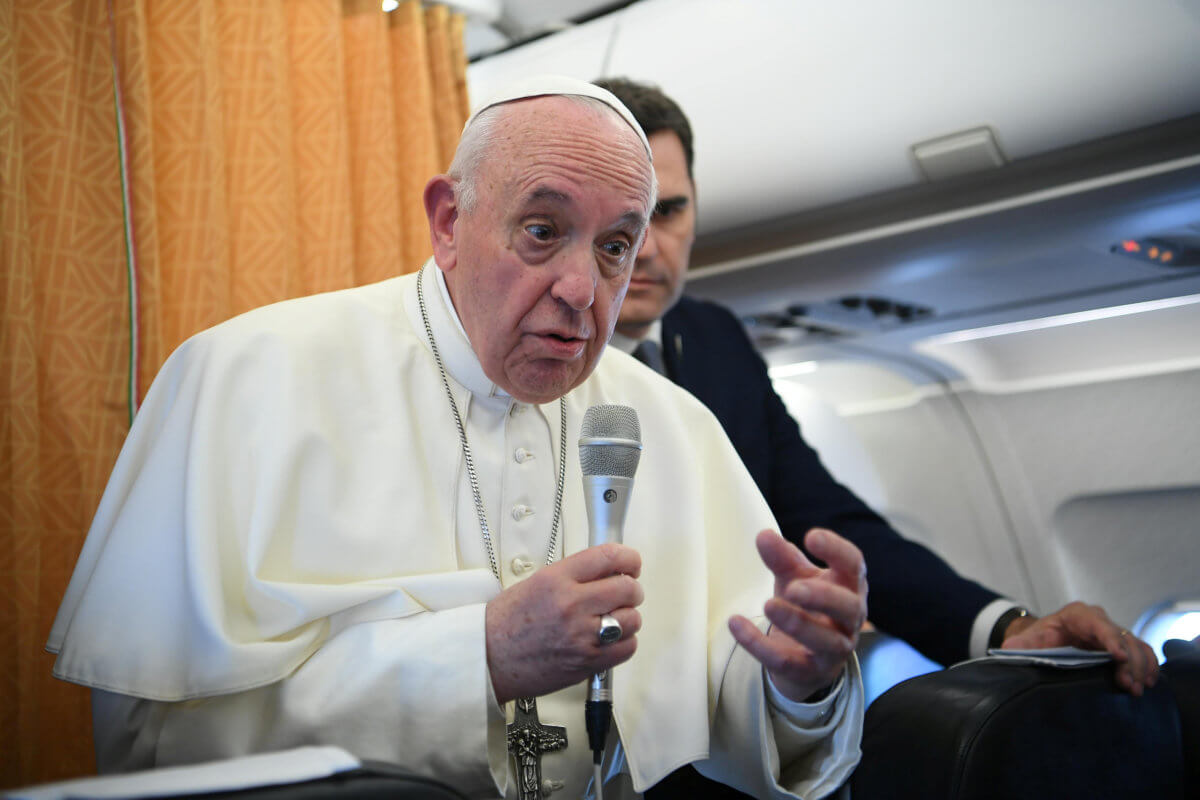 Πάπας Φραγκίσκος: Εγκλωβίστηκε σε ασανσέρ! Τον απελευθέρωσαν πυροσβέστες
