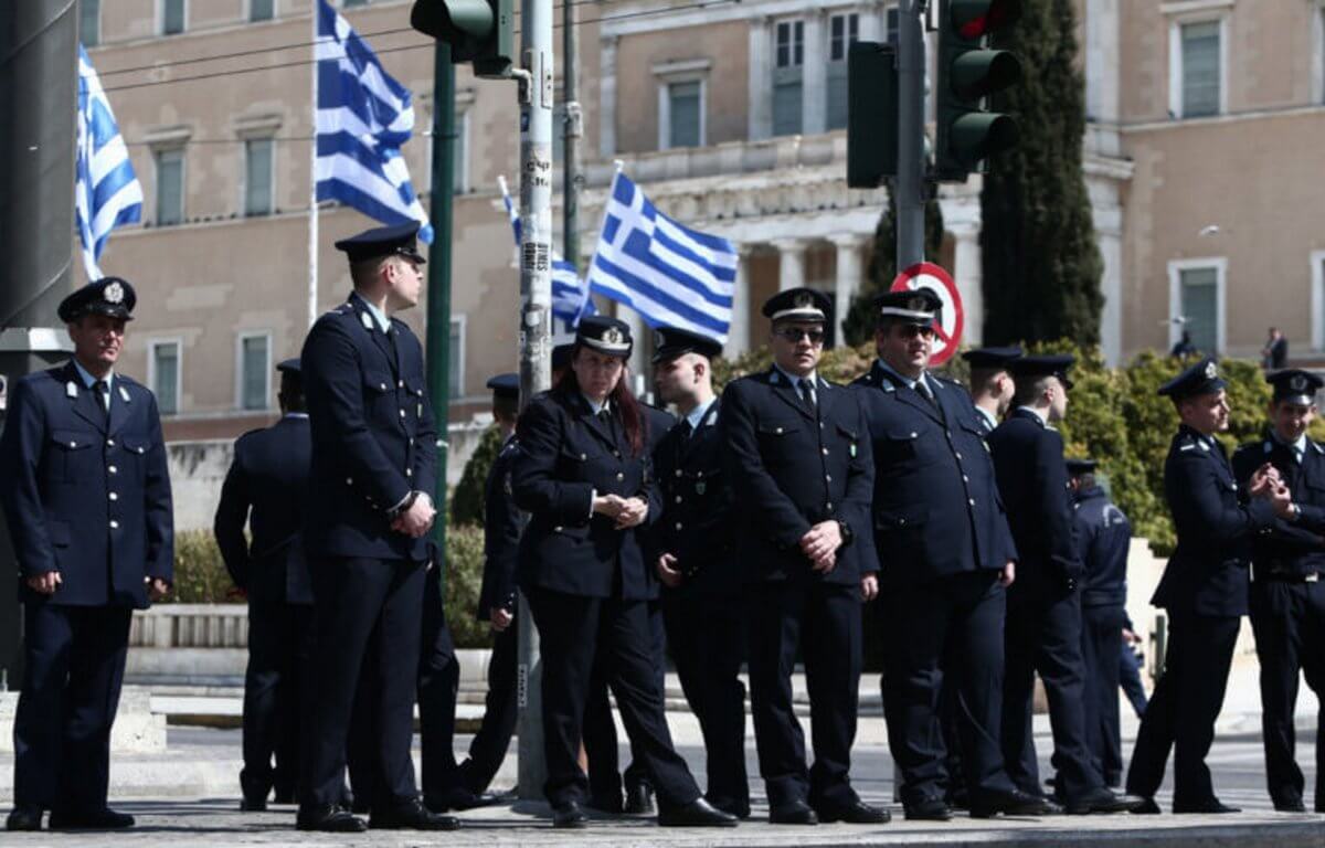 Γεροβασίλη: “Ψαλίδι” στις άδειες των συνδικαλιστών αστυνομικών!