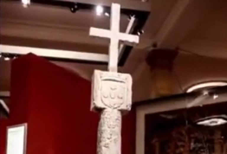Τον πέτρινο σταυρό του Κέιπ Κρος επιστρέφει στη Ναμίμπια η Γερμανία