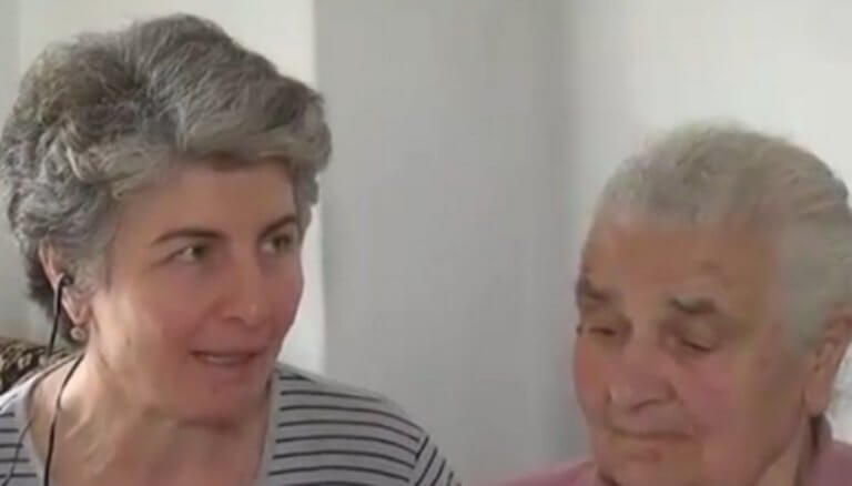 «Θέλω να πεθάνω χωρίς χρέος» – Η έκκληση της νέας «γιαγιάς με τα τερλίκια» – video