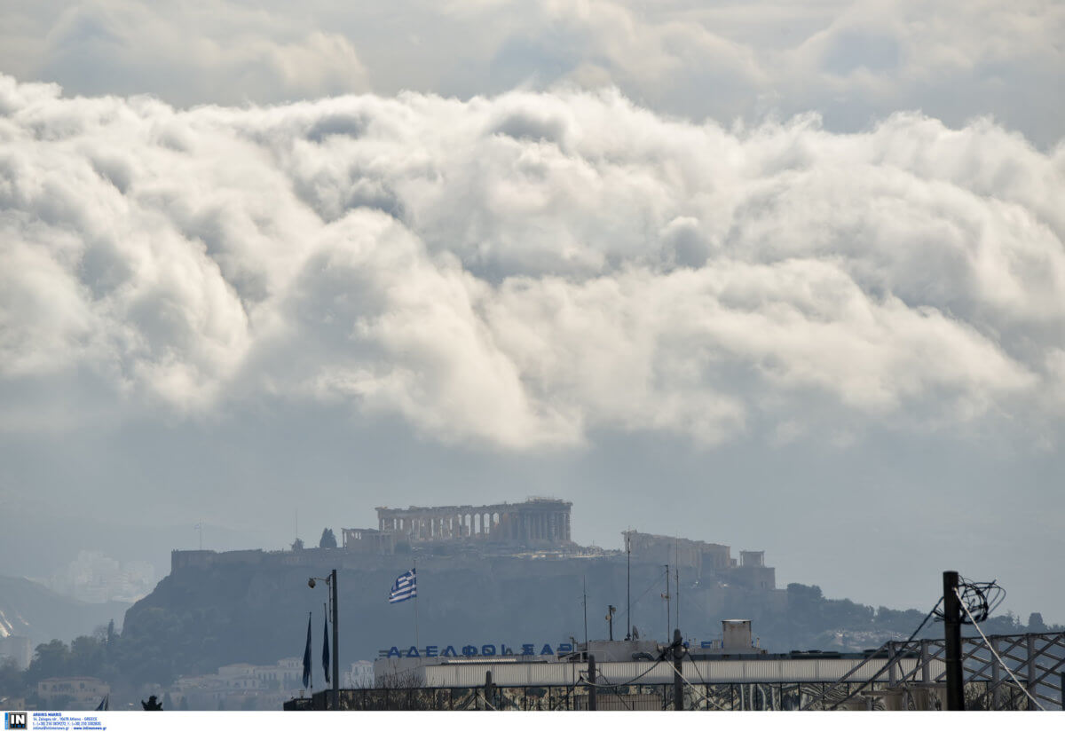 Καιρός σήμερα: Πρωτομαγιά με μπόρες και καταιγίδες – Στους 22°C η θερμοκρασία