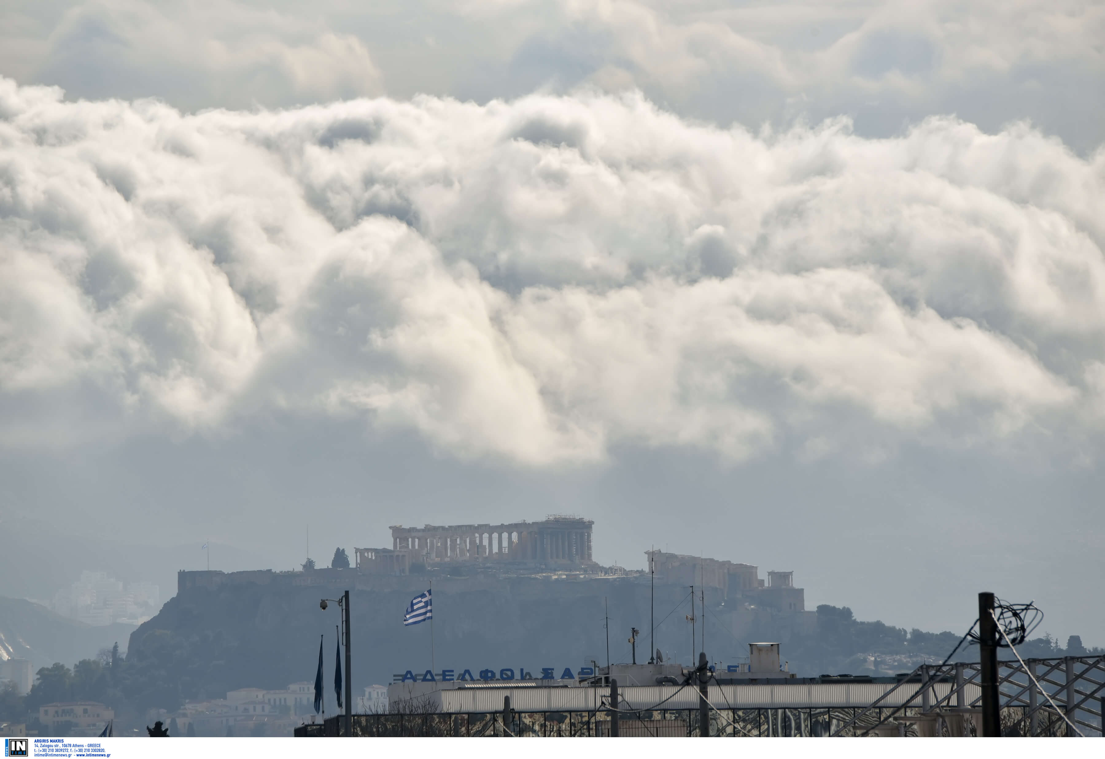 Καιρός – Meteo: Σύννεφα και πιθανές βροχές το Σάββατο ενώ ανεβαίνει και άλλο η θερμοκρασία