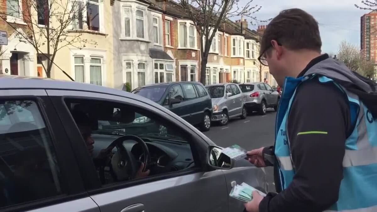 Πρόστιμο σε όσους έχουν άσκοπα αναμμένο τον κινητήρα του αυτοκινήτου!