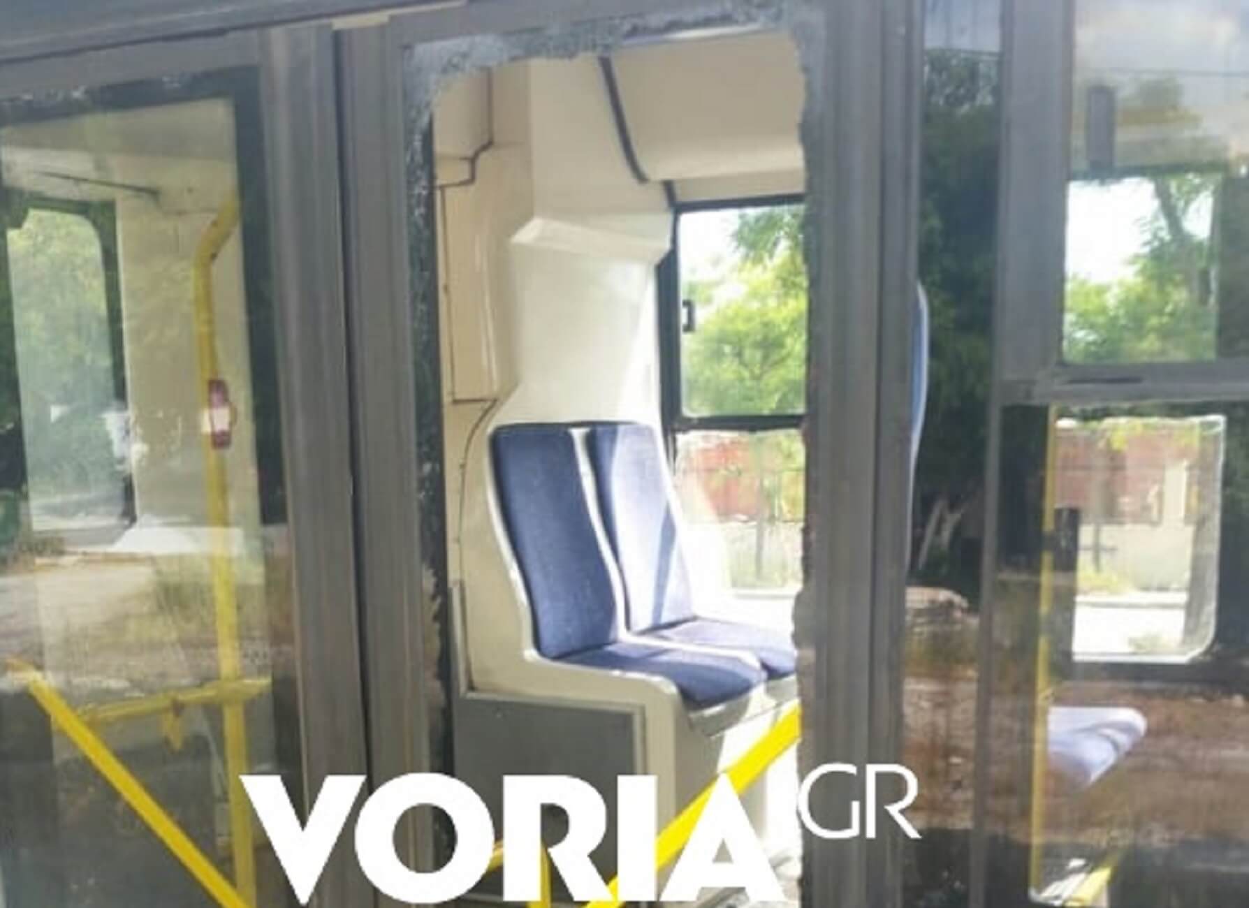 Επιβάτης έσπασε με γροθιά το τζάμι σε λεωφορείο του ΟΑΣΘ [pic]