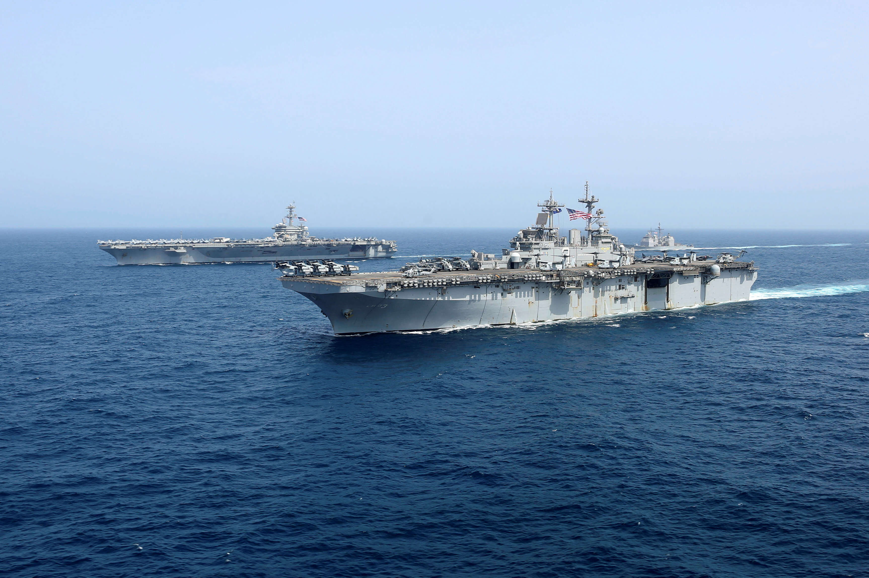 Το Ιράν απειλεί ευθέως τις ΗΠΑ – “Με την παραμικρή ανοησία θα τους βυθίσουμε τα πλοία”