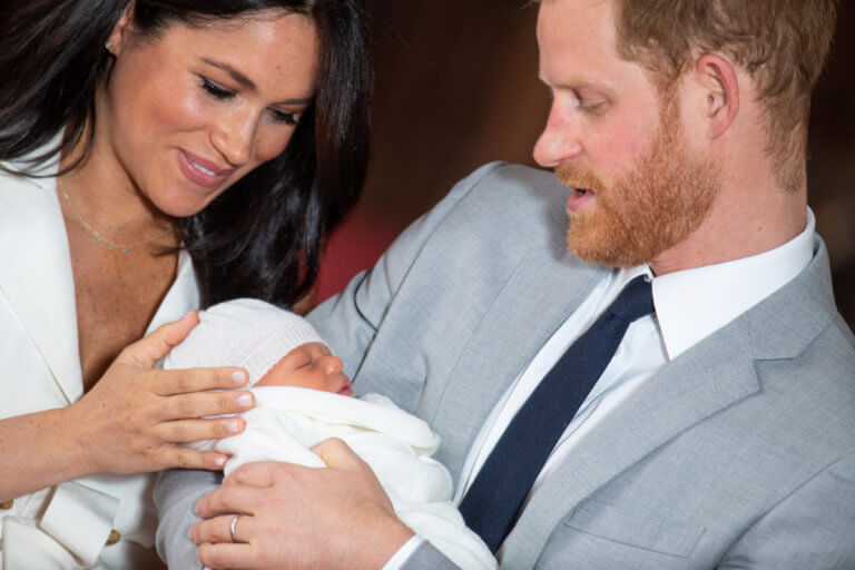 Στις τάξεις των διάσημων Άρτσι μπαίνει το νέο βασιλικό μωρό της Βρετανίας