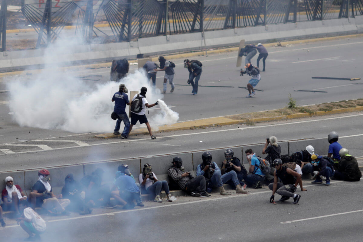 Βενεζουέλα: Νεκρή από σφαίρα νεαρή που συμμετείχε σε διαδήλωση της αντιπολίτευσης