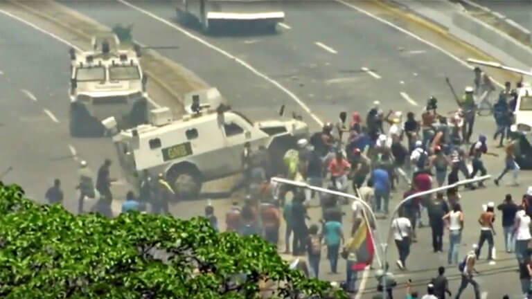Χάος στη Βενεζουέλα – Εμφανίστηκε ο Μαδούρο: Οι πραξικοπηματίες ήθελαν νεκρούς! Δεν θα μείνουν ατιμώρητοι