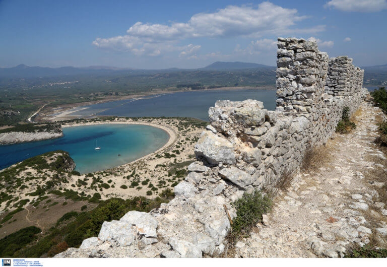 Μεσσηνία: Η… καθιερωμένη αποθέωση για τη Βοϊδοκοιλιά – «Ένα από τα τέλεια ημισέλινα της λευκής άμμου»!