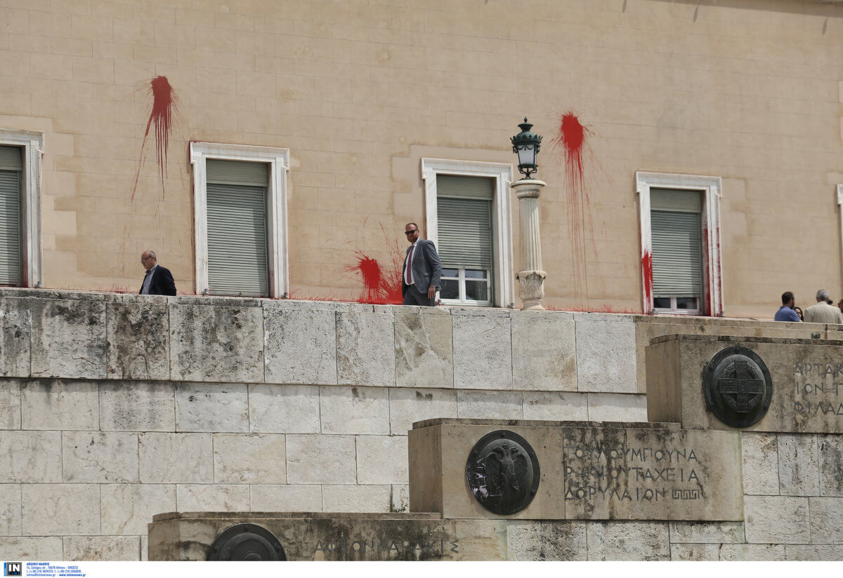 ΝΔ για επίθεση Ρουβίκωνα στη Βουλή: Είναι η σταγόνα που ξεχειλίζει το ποτήρι