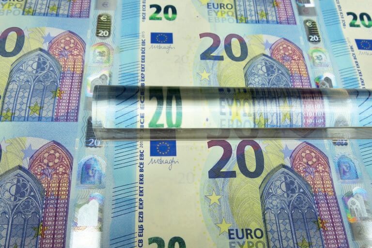Δημοσιονομικά στο… μενού της συνάντησης με τους Θεσμούς