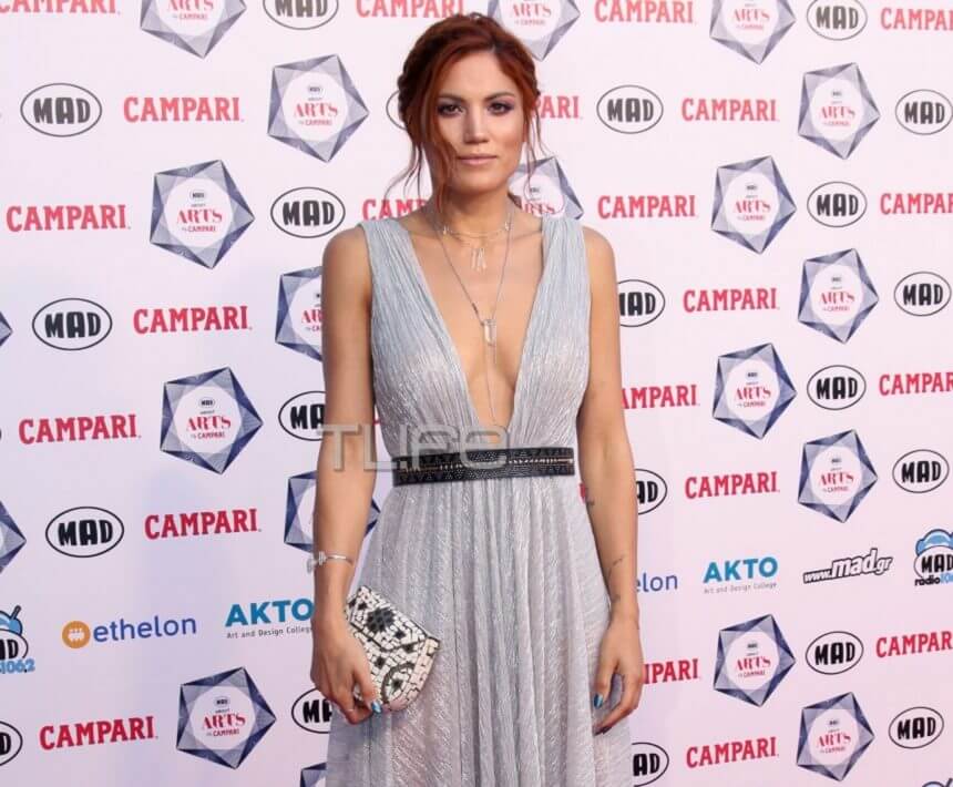 Η Μαίρη Συνατσάκη εμφανίστηκε με το ίδιο φόρεμα που είχε φορέσει 3 χρόνια πριν! Φωτογραφίες