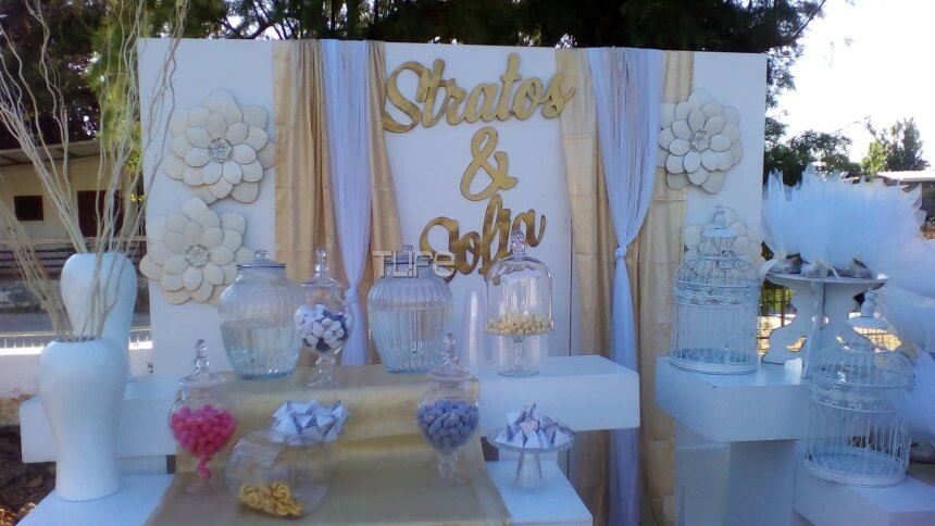 Ο Στράτος Τζώρτζογλου και η Σοφία Μαριόλα παντρεύονται σε λίγο! Οι πρώτες εικόνες από τον στολισμό της εκκλησίας