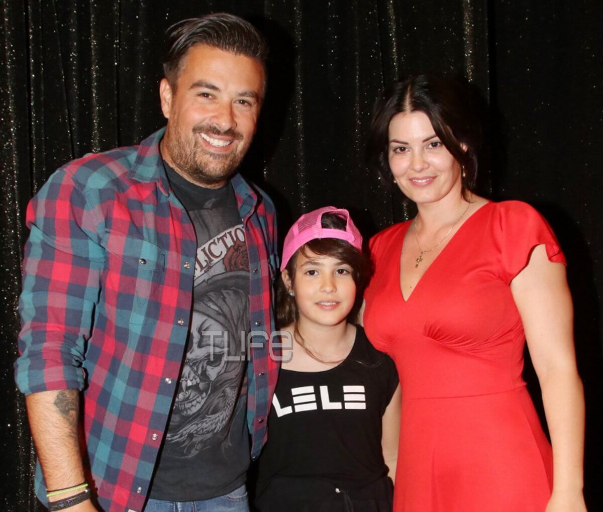 Ο Γιάννης Αϊβάζης και η Μαρία Κορινθίου απόλαυσαν την κόρη τους στο θέατρο