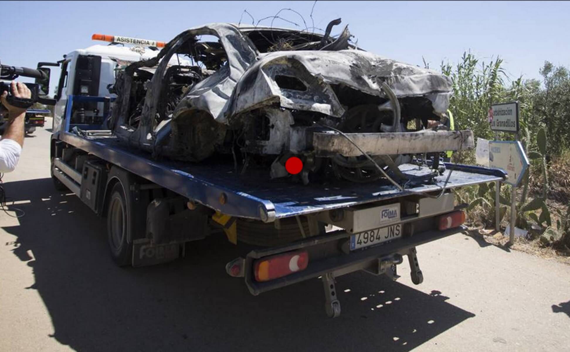 “Σμπαράλια” το αυτοκίνητο του Χοσέ Αντόνιο Ρέγιες! Οι πρώτες εικόνες από τον τόπο του δυστυχήματος