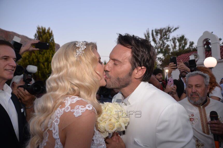 Οι πρώτες αναρτήσεις της Σοφίας Μαριόλα μετά τον γάμο της με τον Στράτο Τζώρτζογλου!