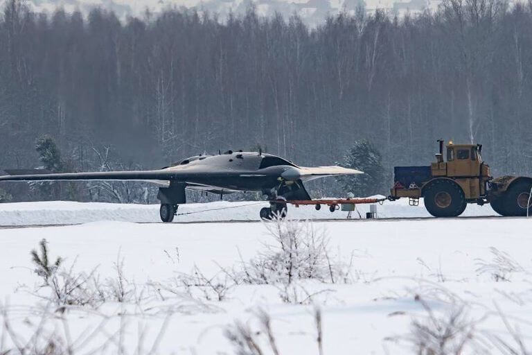 Πολεμικό Drone σε μέγεθος κανονικού αεροσκάφους λανσάρει η Ρωσία
