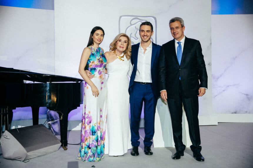 Όλη η showbiz στη μεγάλη γιορτή της “Ελπίδας” στο Ζάππειο! Φωτογραφίες