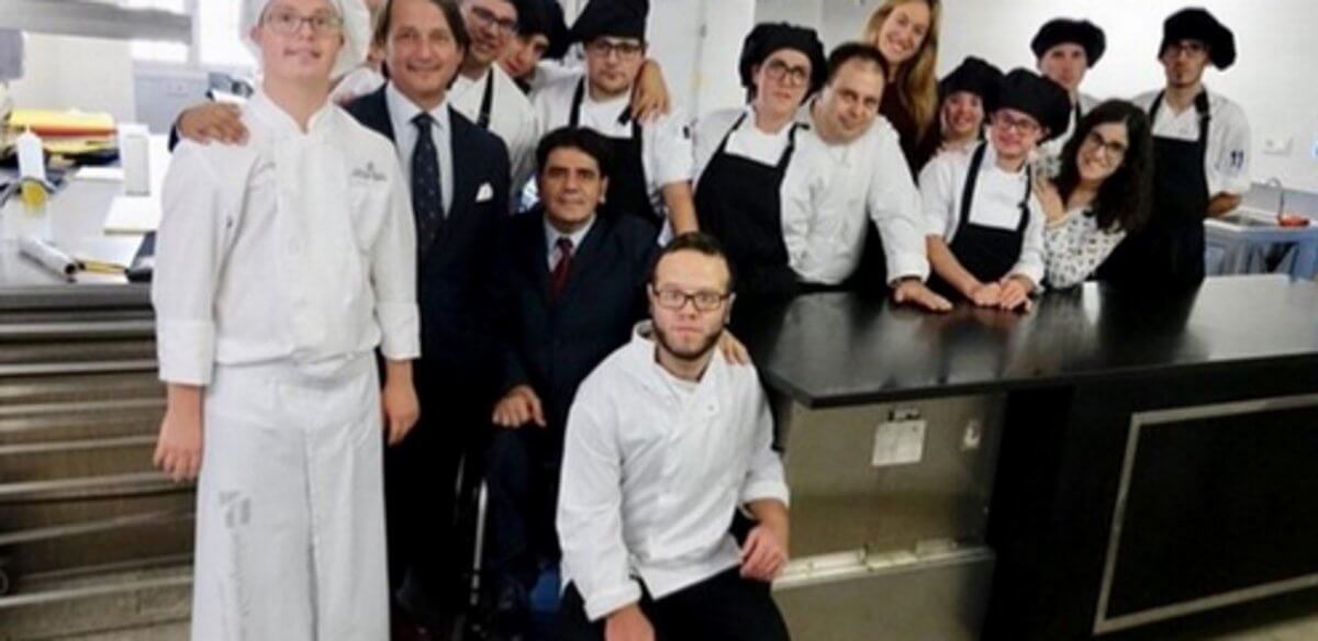 Ισπανία: Αστέρι Michelin σε ένα ιδιαίτερο εστιατόριο – Όλο το προσωπικό είναι ΑμΕΑ!