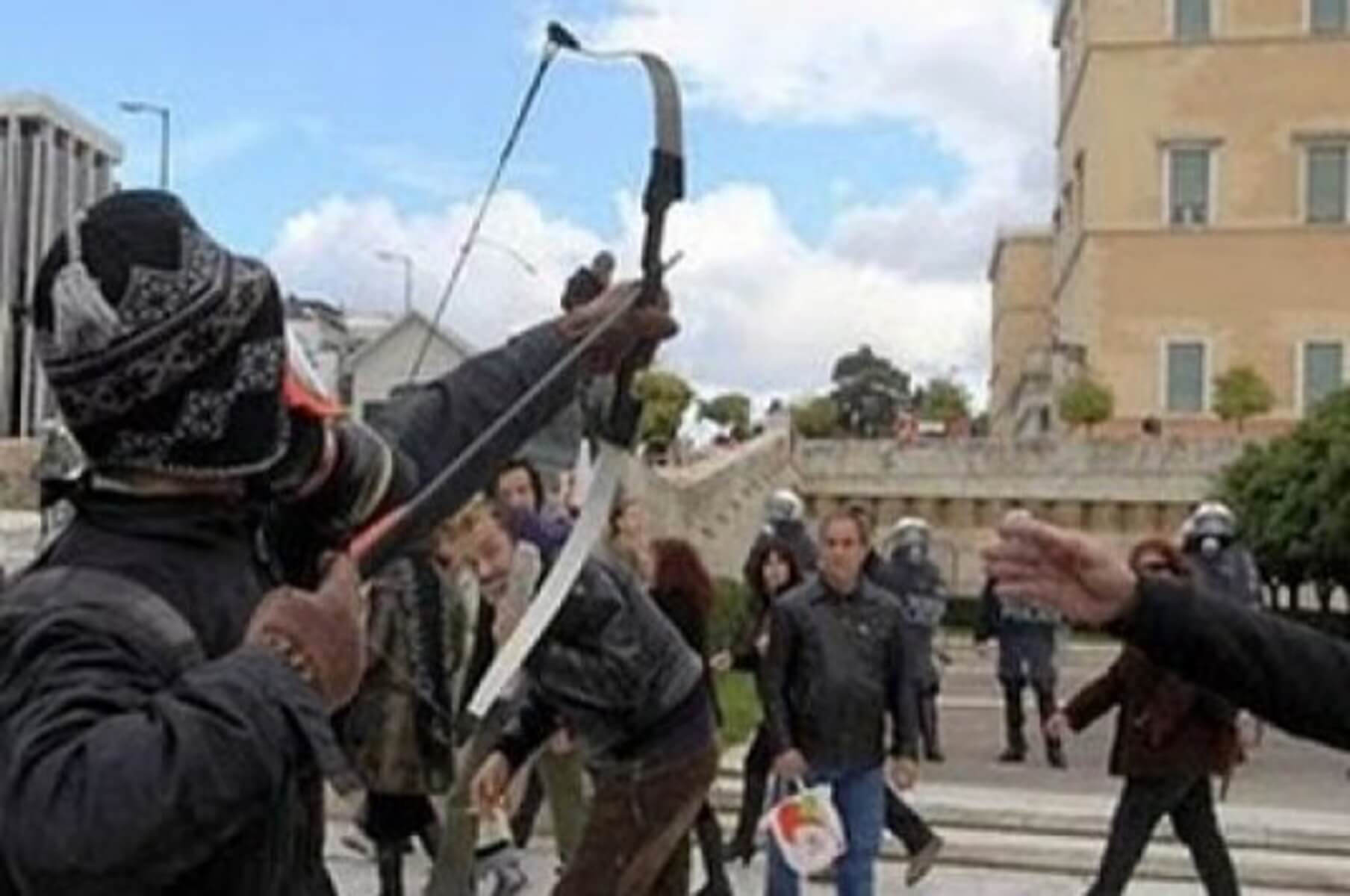 Συνέλαβαν τον «Τοξοβόλο» του Συντάγματος