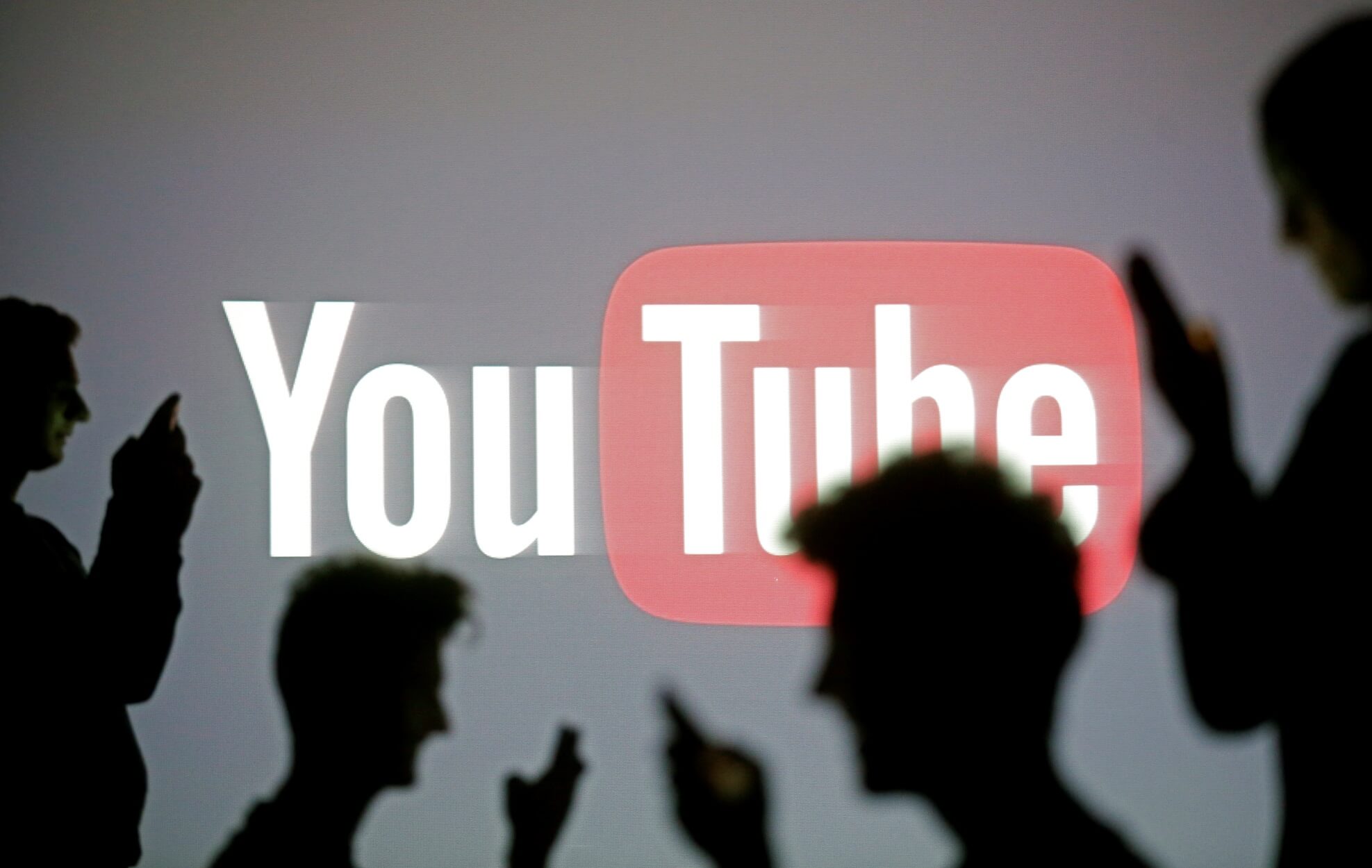 Youtube: Απαγορεύει βίντεο που προωθούν το μίσος, τις διακρίσεις ή το ναζισμό!