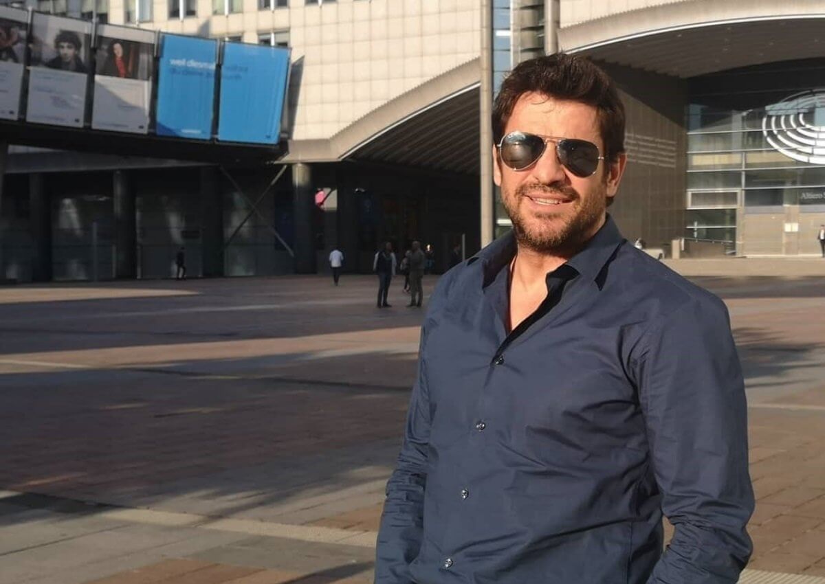 Ο Αλέξης Γεωργούλης απαντά στα αρνητικά σχόλια, μετά την εκλογή του ως Ευρωβουλευτής!