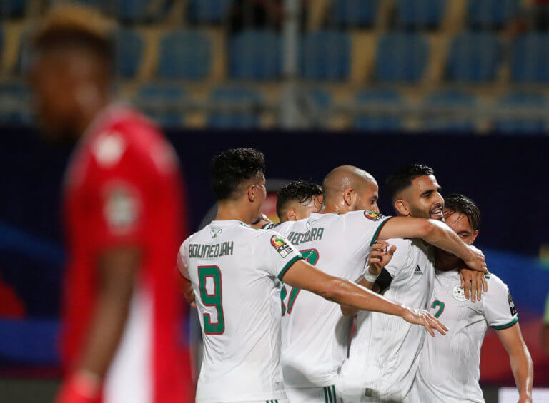 Copa Africa: Άνετη νίκη με Μαχρέζ για την Αλγερία – video