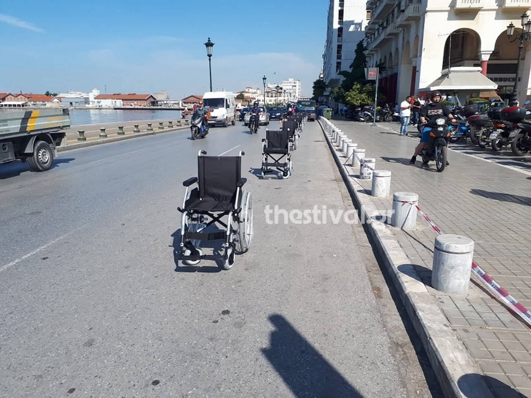 Θεσσαλονίκη: “Επιστρέφω σε 5 λεπτά” – Τους έδωσαν να καταλάβουν τα λάθη και την αδιαφορία τους [pics, video]