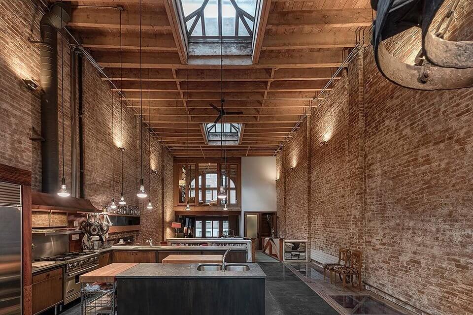 Μια πρώην αποθήκη μετατράπηκε σε κατοικία αξίας 18,5 εκατ. δολαρίων