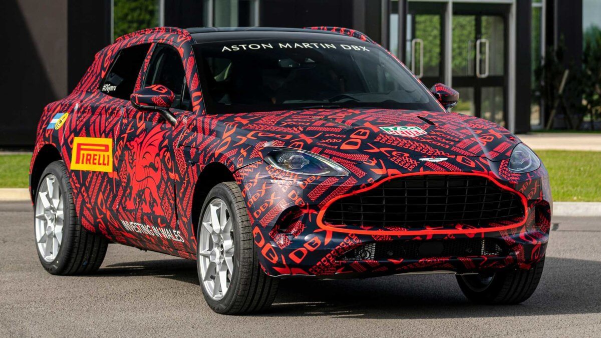 Οι πρώτες Aston Martin DBX βγήκαν από το νέο εργοστάσιο