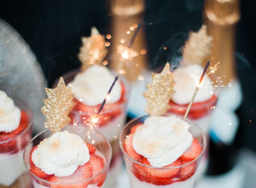 “Ξεκίνησα ως βοηθός σερβιτόρου, μετά πήγαινα φράουλες με σαντιγί στους επώνυμους”