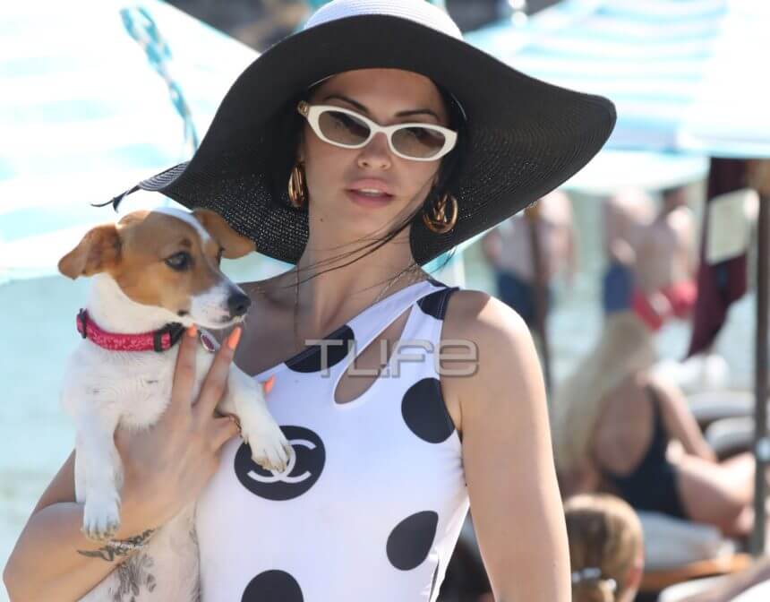 Δήμητρα Αλεξανδράκη: Έτσι… εμφανίστηκε σε παραλία της Μυκόνου!