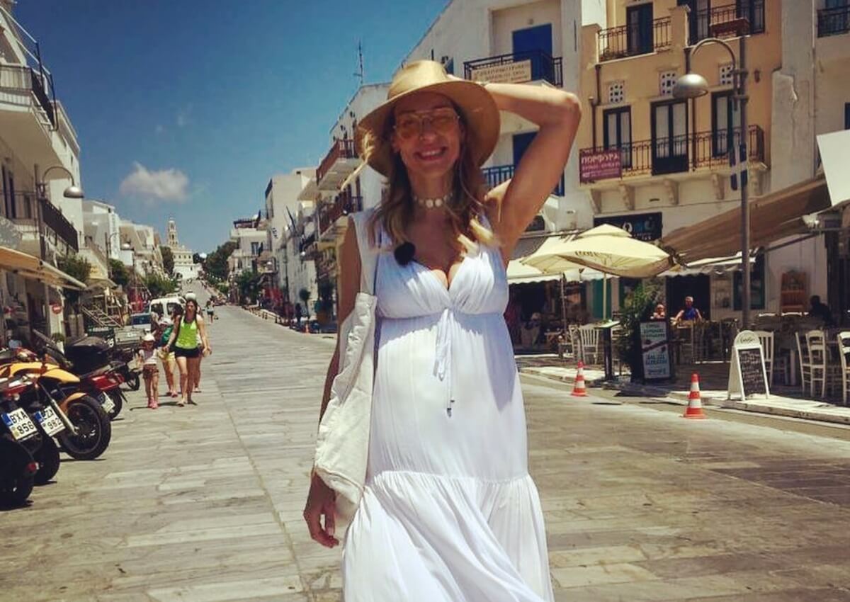Διακοπές στην Τήνο για την Ζέτα Δούκα!