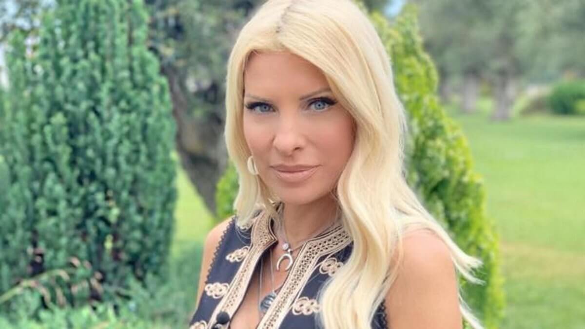 «Τελευταία φορά που είδα την Ελένη Μενεγάκη ήταν στην κηδεία του Κώστα Καρρά! Δυσκολεύτηκε να με γνωρίσει»