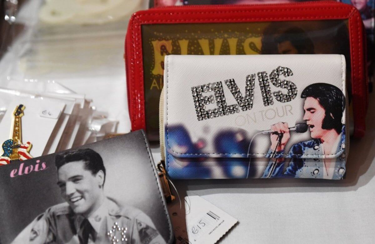 Η εκπληκτική ομοιότητα του εγγονού του Elvis Presley με τον παππού του!
