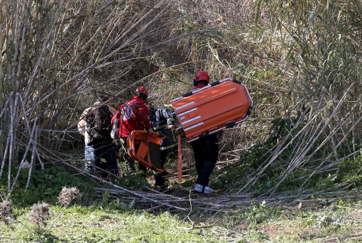 Υπέρβαρη τουρίστρια δεν μπορούσε να ανέβει από την παραλία του Μπάλου