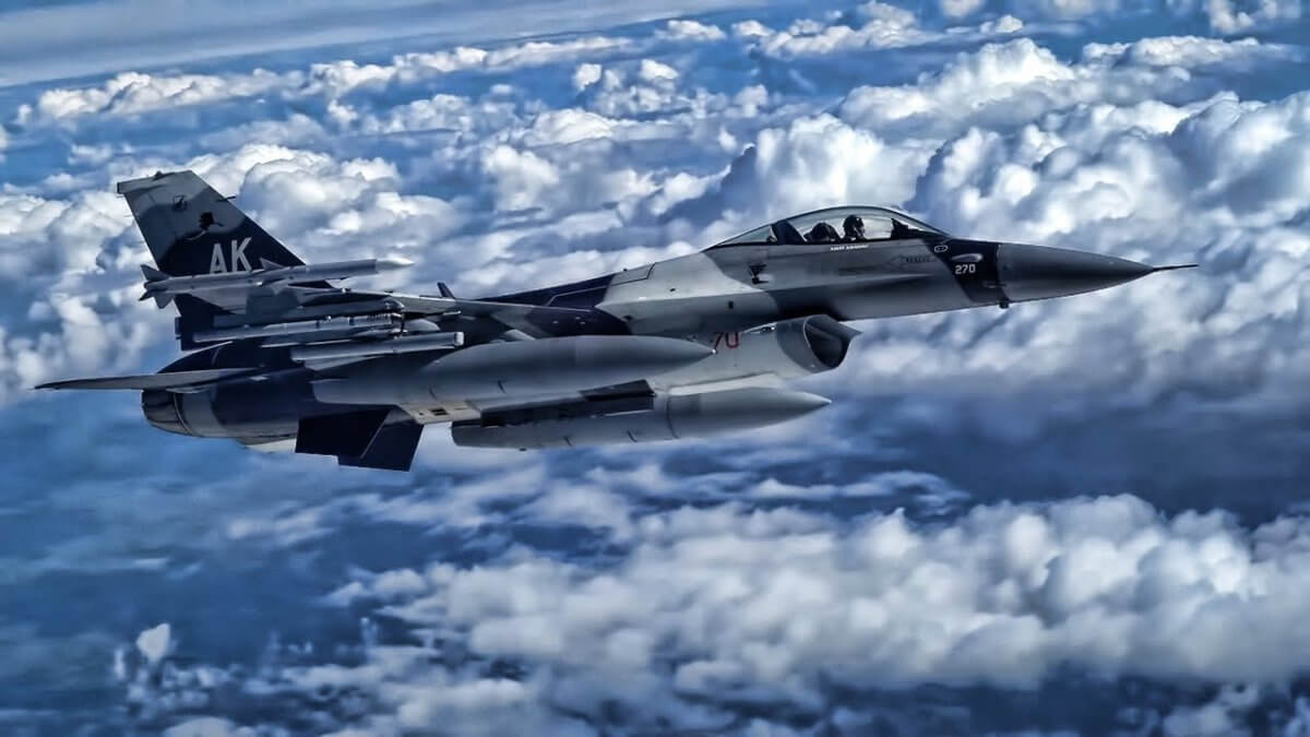 Σκίζουν τους αιθέρες τα “ρωσικά” μαχητικά F-16 των ΗΠΑ στην άσκηση “Red Flag”! [pic, vid]