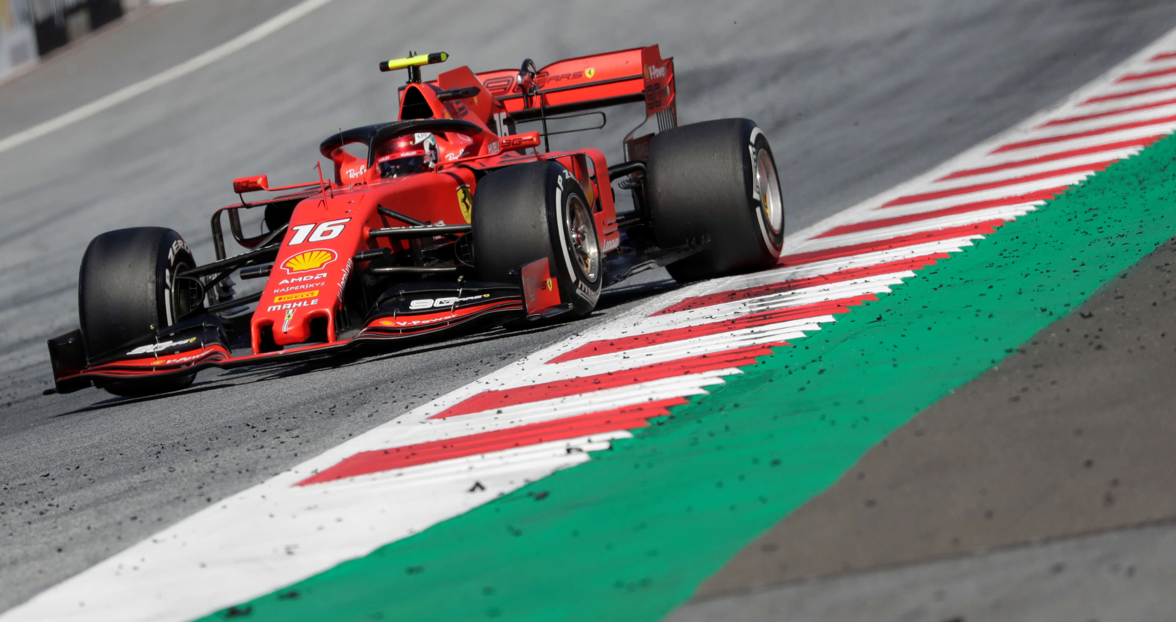 Απειλεί με αποχώρηση από τη Formula 1 η Ferrari