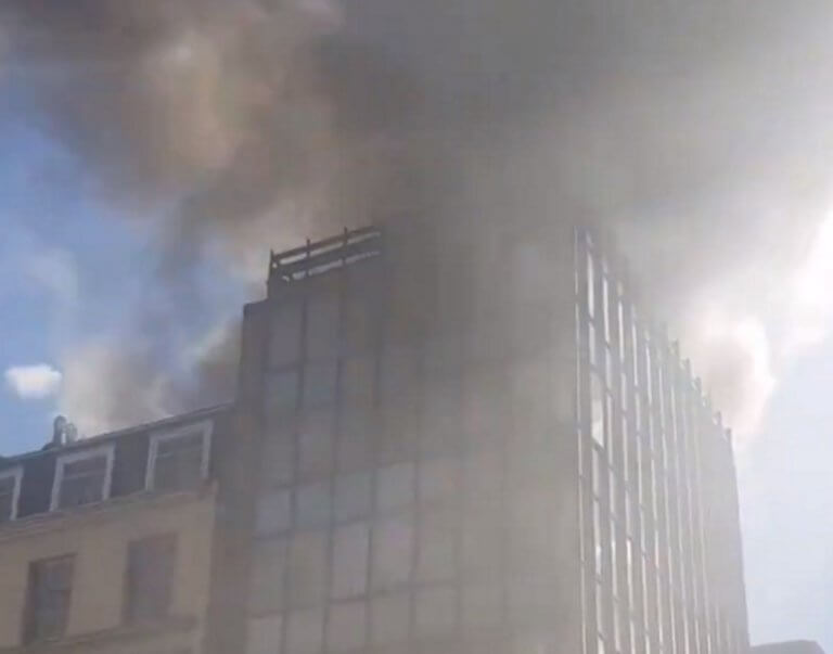 Φωτιά στο Λονδίνο! Συναγερμός για τις πυκνές φλόγες!