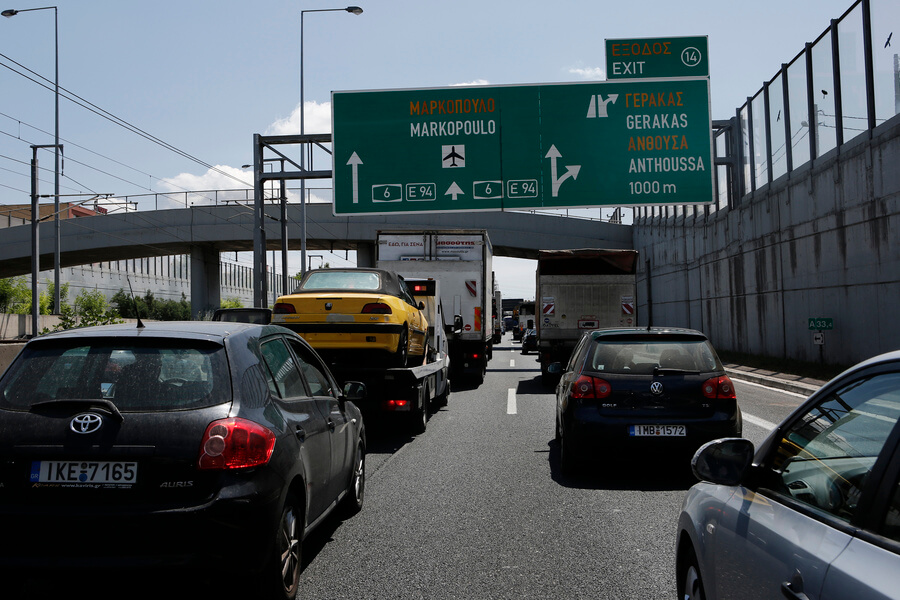 Τροχαίο στην Αττική Οδό με υλικές ζημιές και… κίνηση