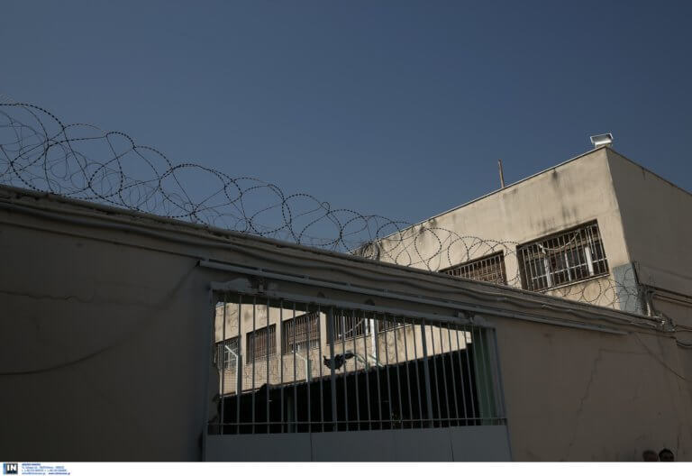 Φυλακές Κορυδαλλού: Προσπάθησε να περάσει ναρκωτικά και τον συνέλαβαν