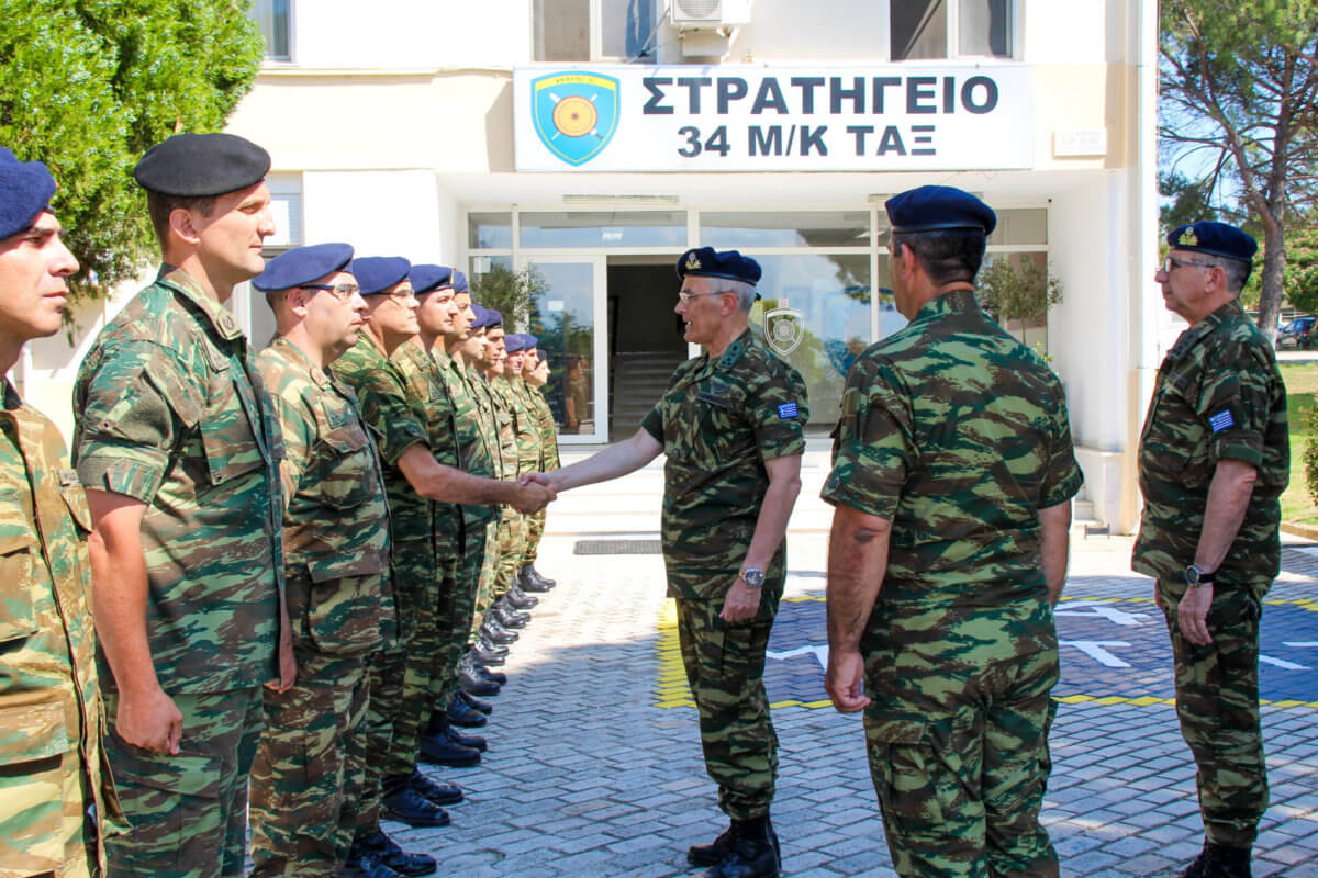 Μπαράζ “επισκέψεων” του αρχηγού ΓΕΣ σε Μονάδες του Στρατού Ξηράς! [pics]