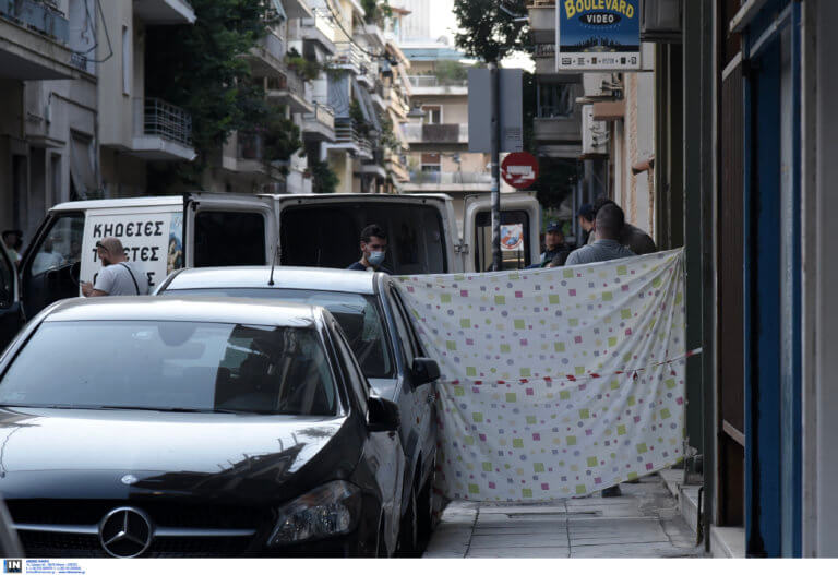 Έγκλημα στου Γουδή: “Ηθελα να την λυτρώσω και να λυτρωθώ”! Η κόρη ομολόγησε τον φόνο της μητέρας της που έπασχε από άνοια!