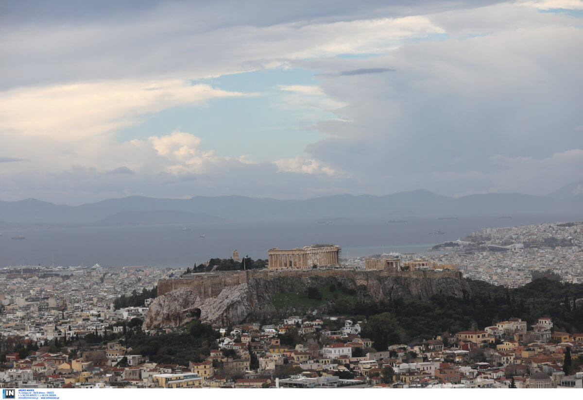 Καιρός σήμερα: Βροχερή Τρίτη και… στο “περίμενε” το καλοκαίρι