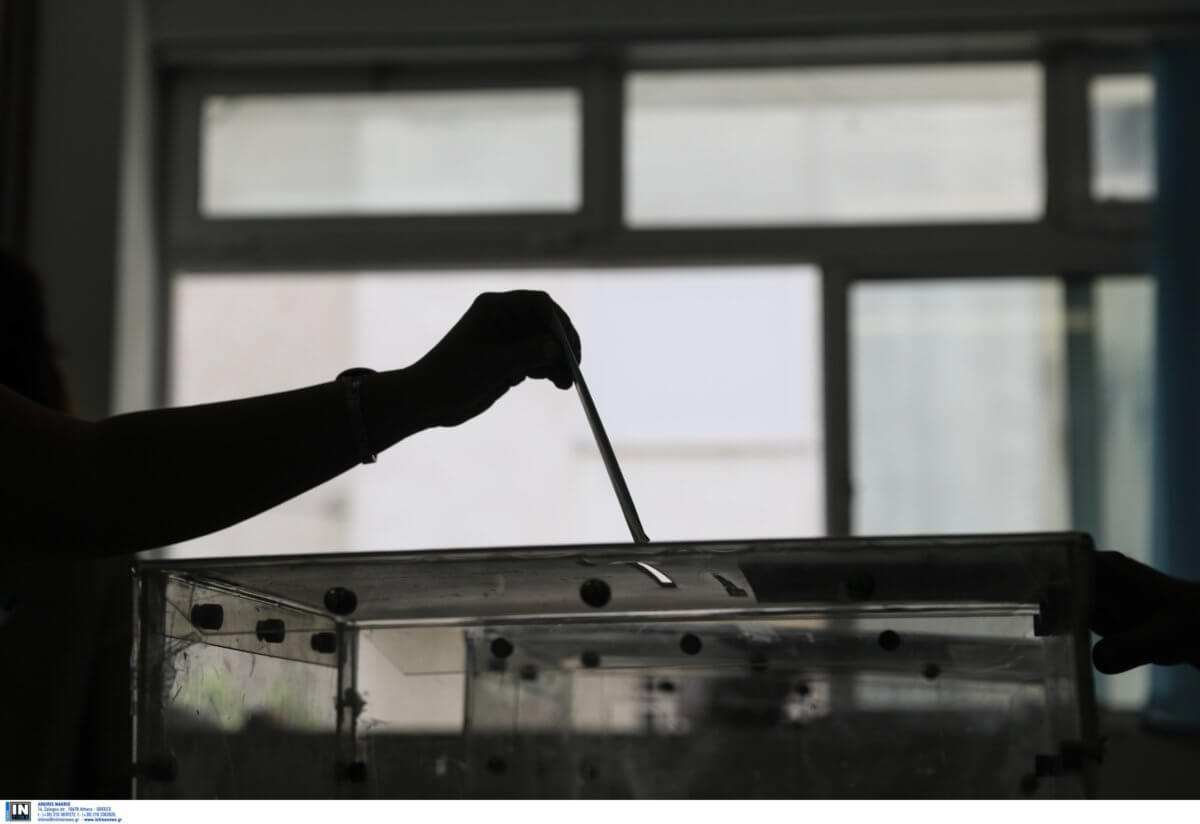 Δημοσκόπηση MRB για εκλογές ΚΙΝΑΛ: Ποιος παίρνει κεφάλι στην κούρσα για την ηγεσία